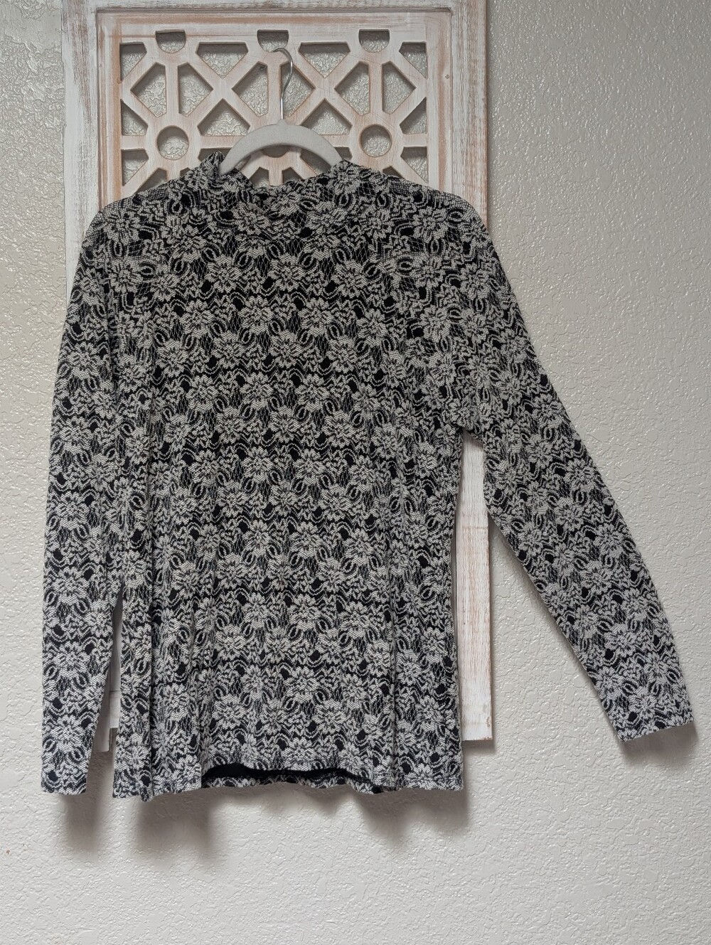 Sundance women's Medium LS blouse blk/ white lace high neck button up lined